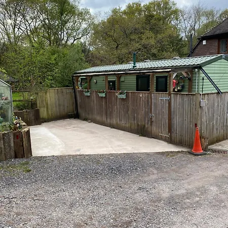 Villa Secluded Woodland Hideaway - 2 Bed With Private Parking Emsworth Exterior foto