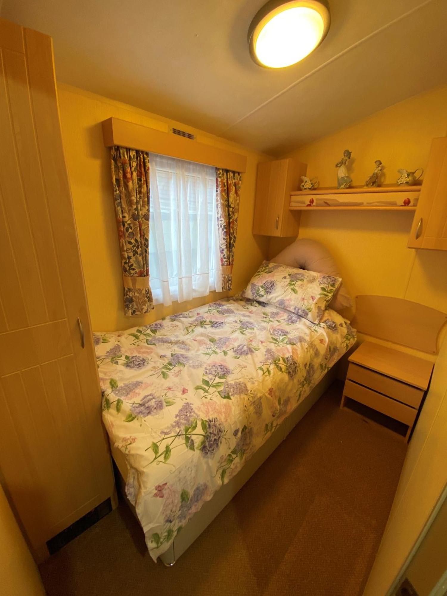 Secluded Woodland Hideaway - 2 Bed With Private Parking